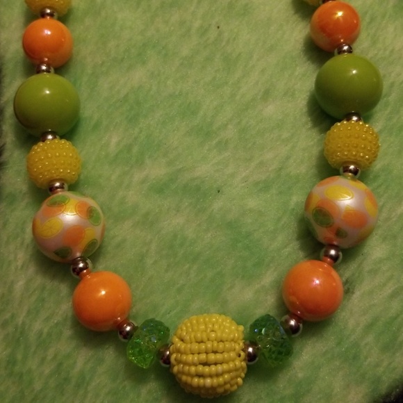 GIRLS BUBBLEGUM NECKLACE - Picture 2 of 4